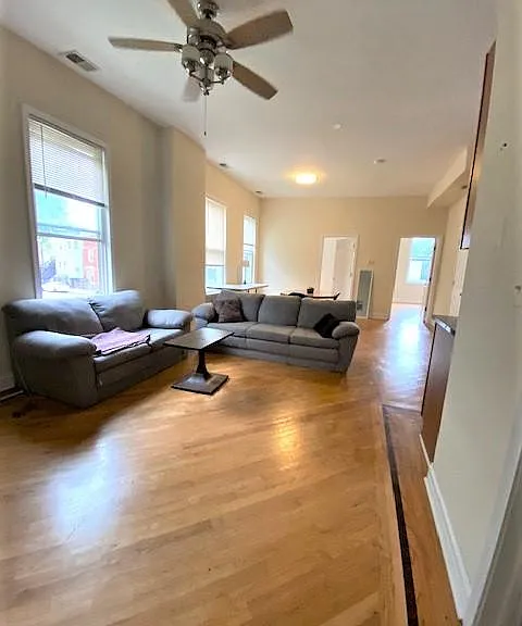 2305 W Grand Ave #2-F — Photo 2