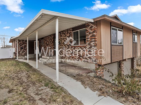 3rd image of 606 E Empire Ave #606