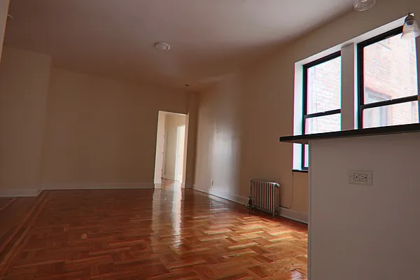 Rented by PMG Real Estate  | media 4