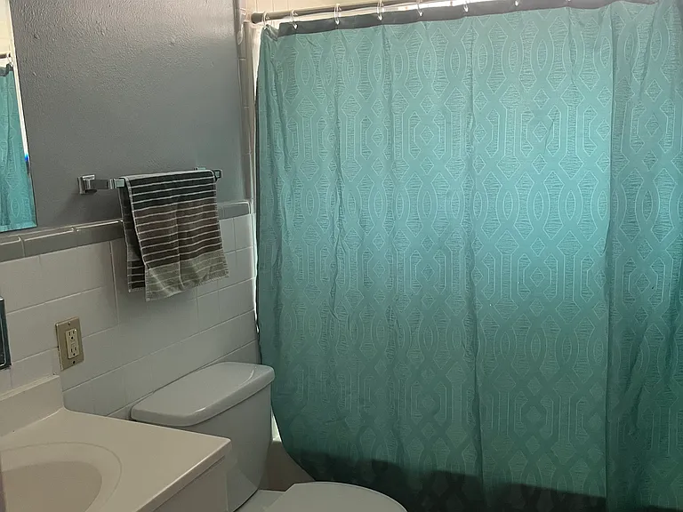 3323 Hereford St — Photo 5