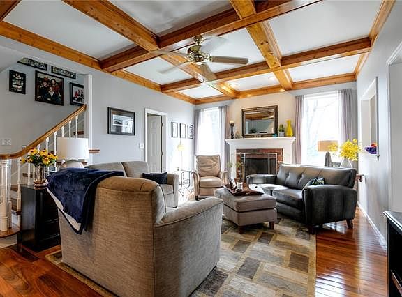 5th image of 1261 Dartmouth Dr