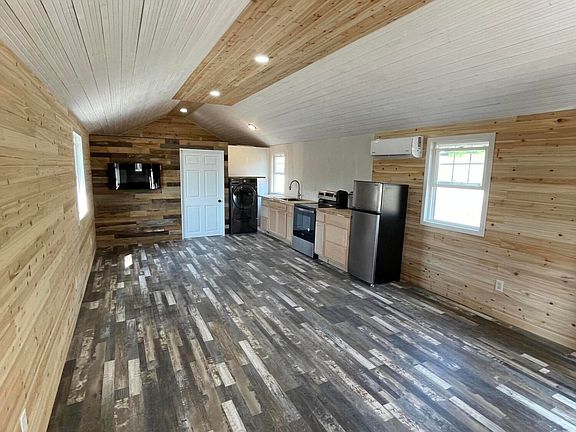 2nd image of 143 Commercial Ln