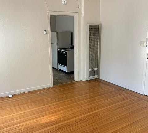 3rd image of 1908 23rd St