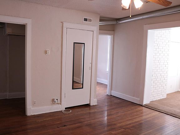 3rd image of 3536 Baltimore Ave #23