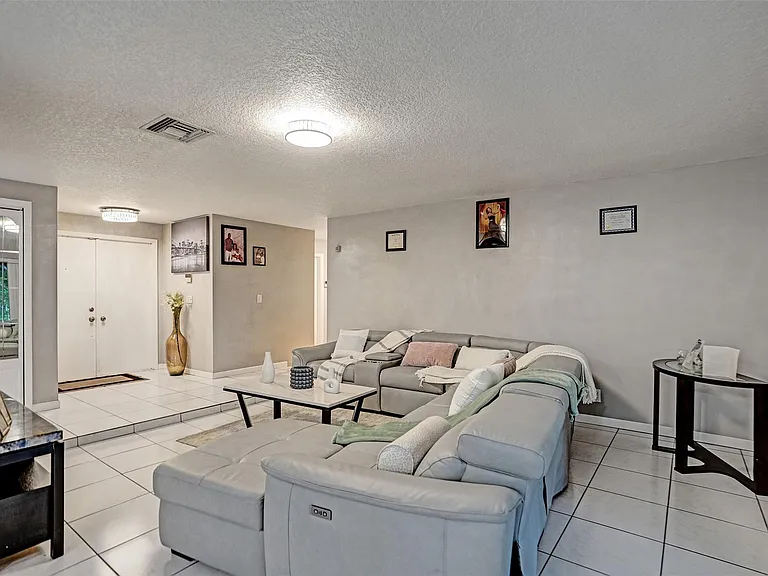 7008 NW 81st St — Photo 13