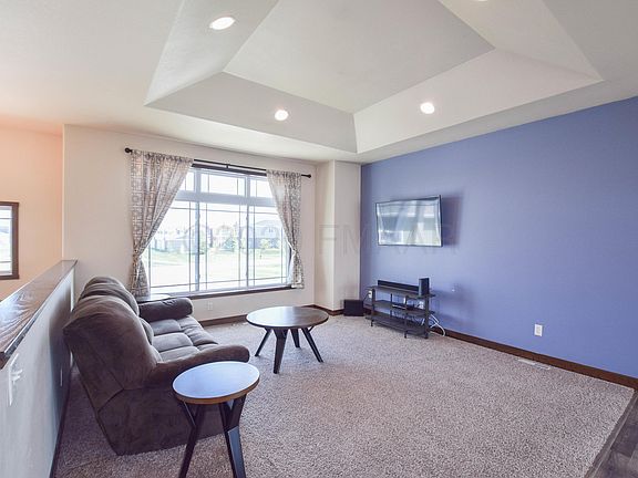 4th image of 3048 2nd St E