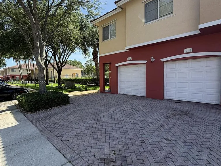 3335 Palomino Dr #311-3 — Photo 2