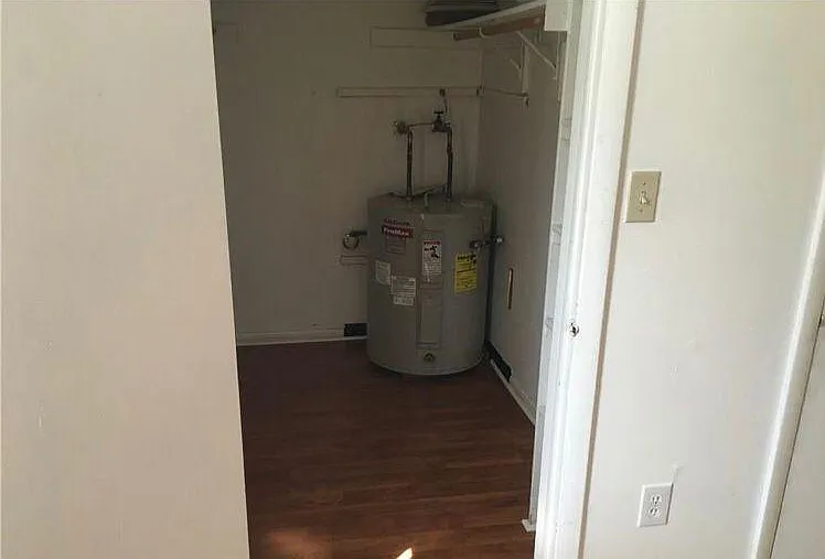 715 Ravens Crest Dr — Photo 13