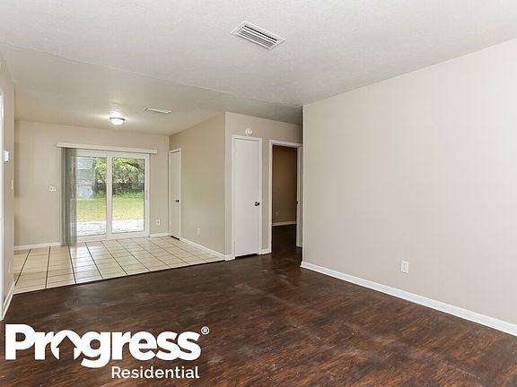 4th image of 2140 Sunrise Dr