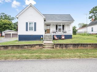 135 Davie St, Cooleemee, NC 27014