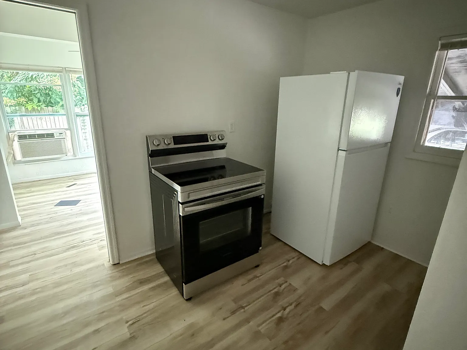 1 bed, 420 sqft, $1,495 — Photo 2