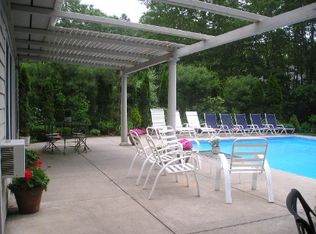 344 Wainscott Harbor Rd, Southampton, NY 11962