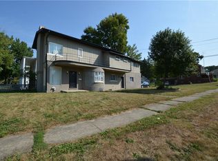 1 Edgewood Ct, Decatur, IL 62522