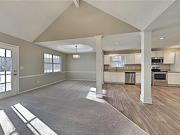 5th image of 555 Jana Ln