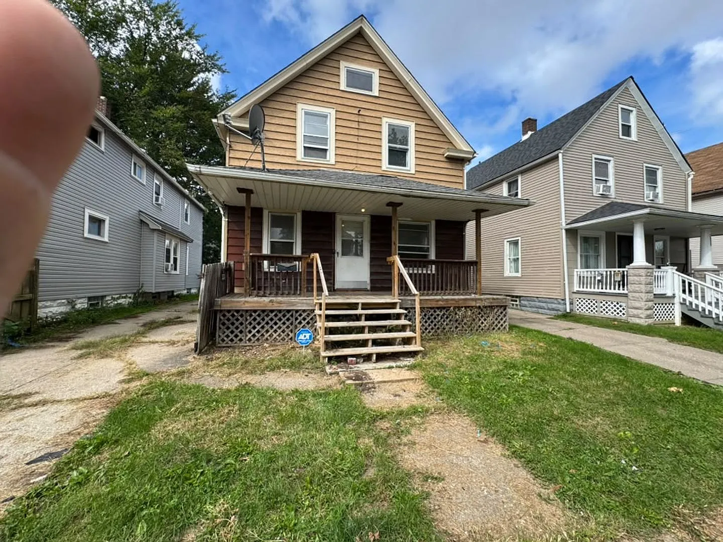 Beautifully Renovated Home in Prime Location — Photo 3