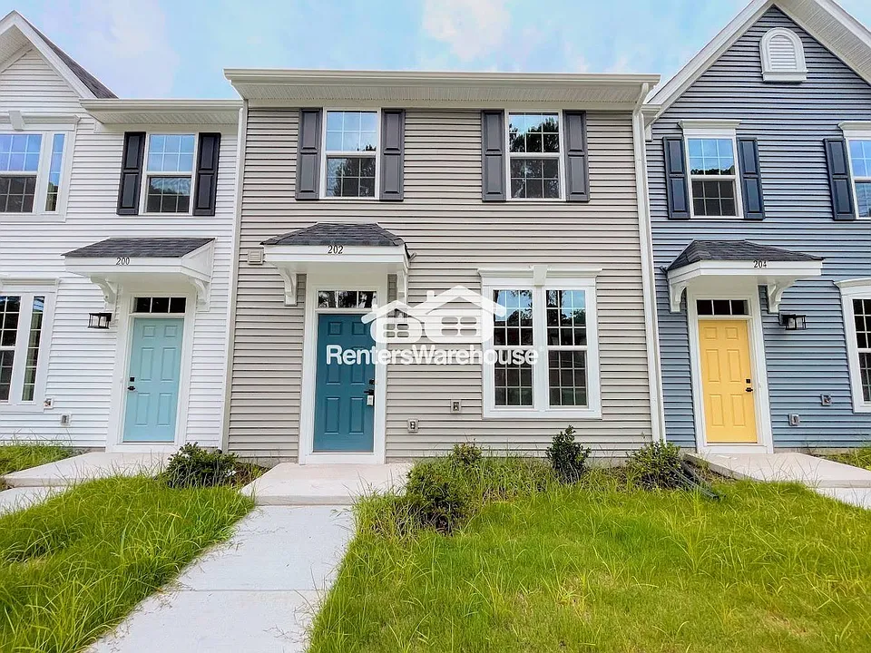 202 Reids Place Dr