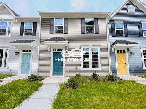 202 Reids Place Dr Photo 1