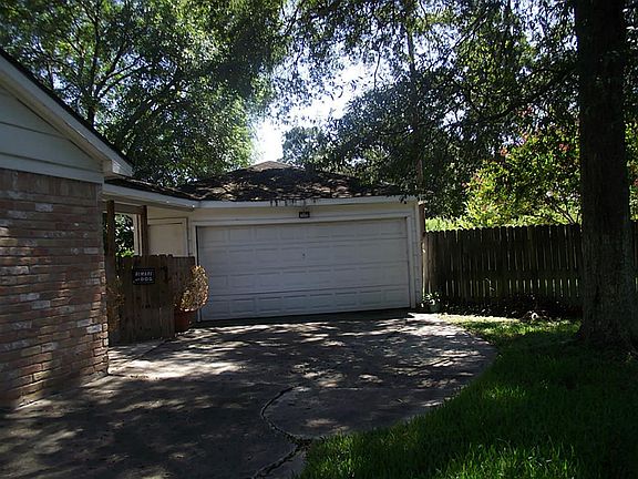 2nd image of 19306 Alinawood Ct