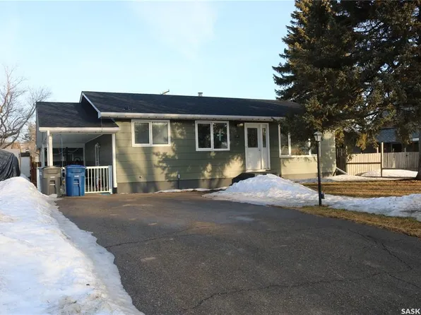 812 McNaughton STREET, Moosomin, SK S0G 3N0