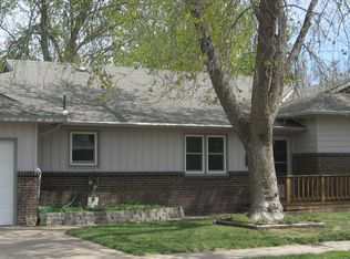 548 S Workman St, Lyons, KS 67554