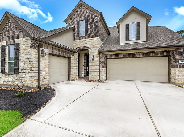 5922 Green Meadows Ln, Katy, TX 77493