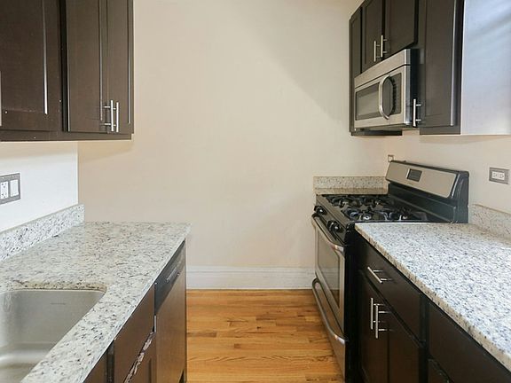 4th image of 4717-18 N Leavitt St #1