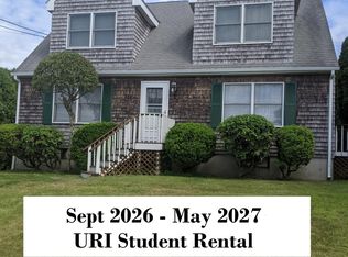 34 Sunset Shore Dr, Narragansett, RI 02882
