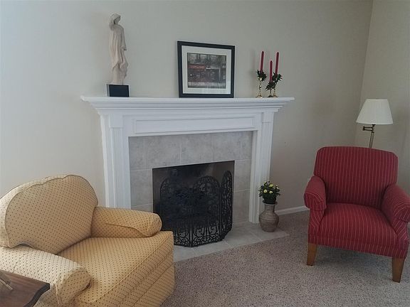 3rd image of 5640 Cortland Cir