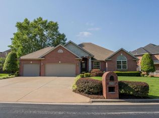 918 E Ironbridge Cir S, Springfield, MO 65810
