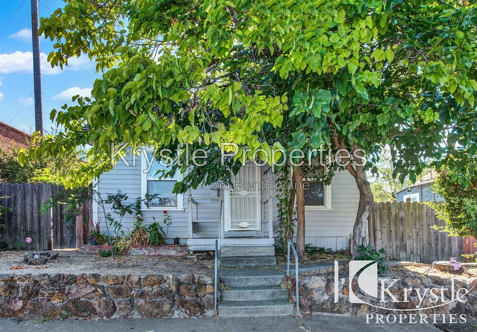 3 bed, 2.0 bath, 912 sqft, $2,000 — Photo 4