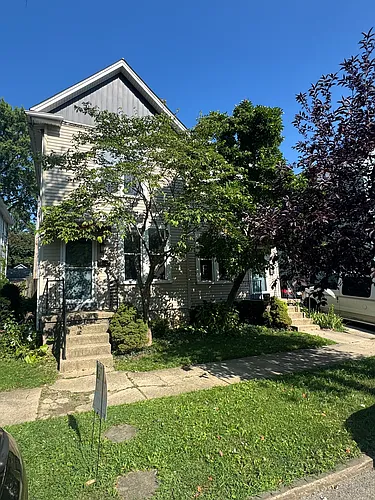 1020 Highland St Photo 1