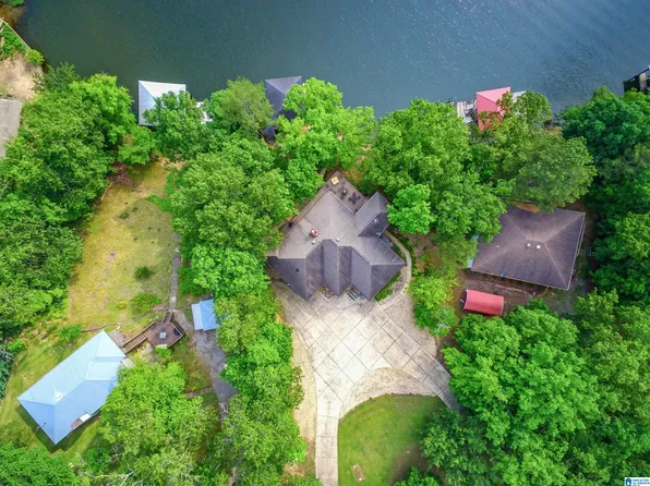 1582 Lakeshore Dr, Oneonta, AL 35121