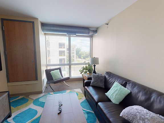 5th image of 601 Main St SE #9095744