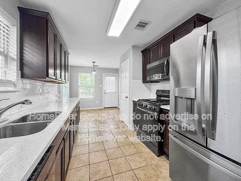 4311 Amaryllis Ave — Photo 9