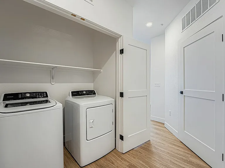 The Pendant Southlands Laundry Room