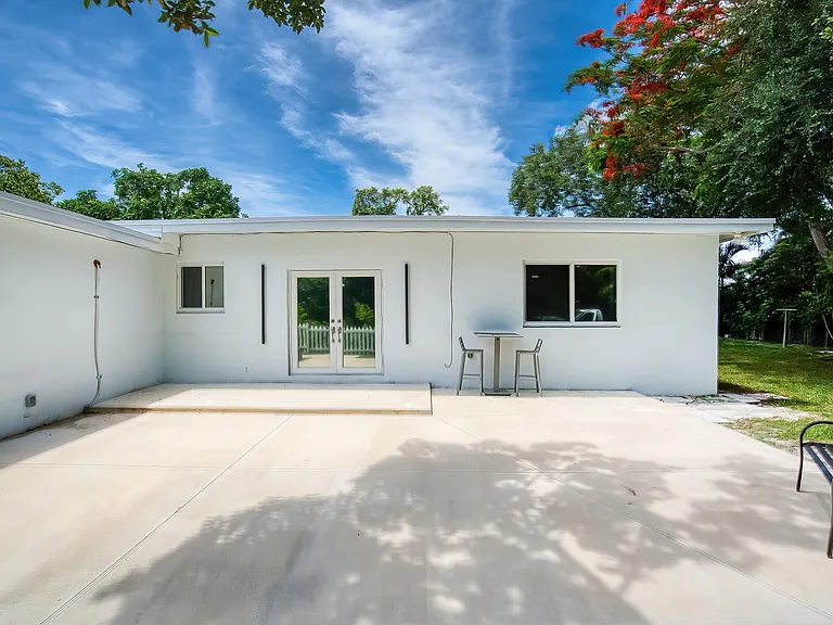 7800 SW 57th Ct — Photo 36