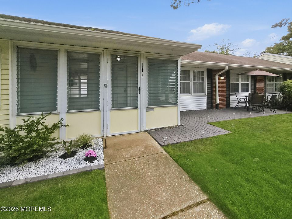 1st image of 151B Buckingham Drive