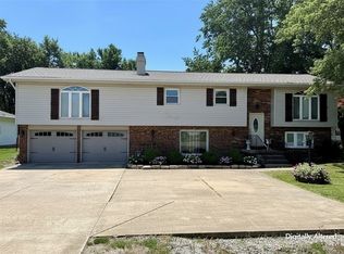 505 W Forsyth Rd, Forsyth, IL 62535