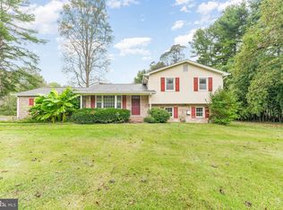 321 Sun Park Ln, Huntingtown, MD 20639