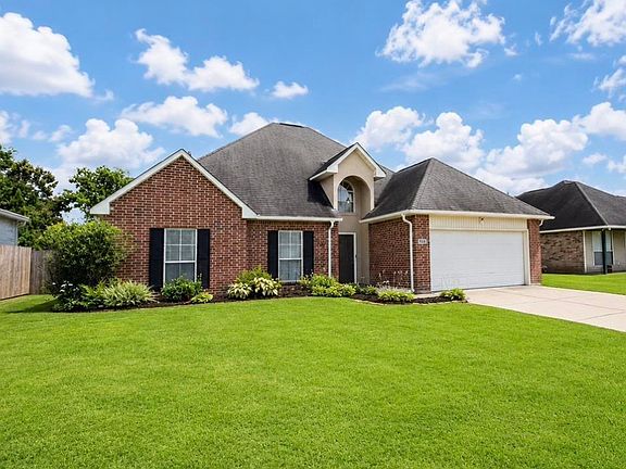 2nd image of 5196 Hemingway Dr