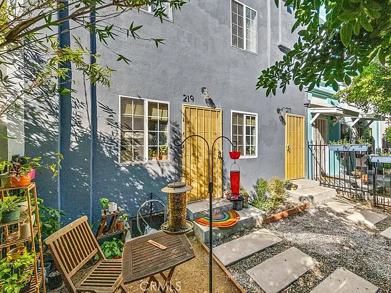 217 Columbia Pl #217 — Photo 4