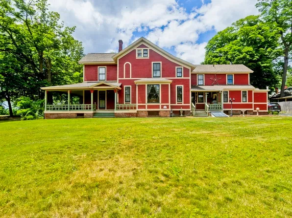 2 Crescent Hl, Springfield, MA 01105