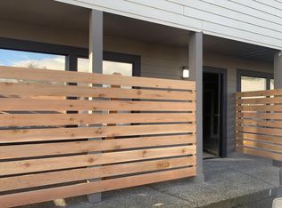 632 SW 150th St #1, Seattle, WA 98166