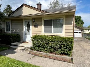 26122 Palmer Blvd, Madison Heights, MI 48071