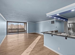 1 Gold St APT 2A, Hartford, CT 06103