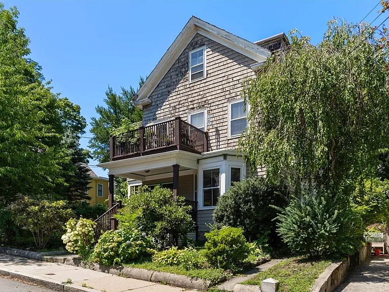 7 Burr St #1 — Photo 30