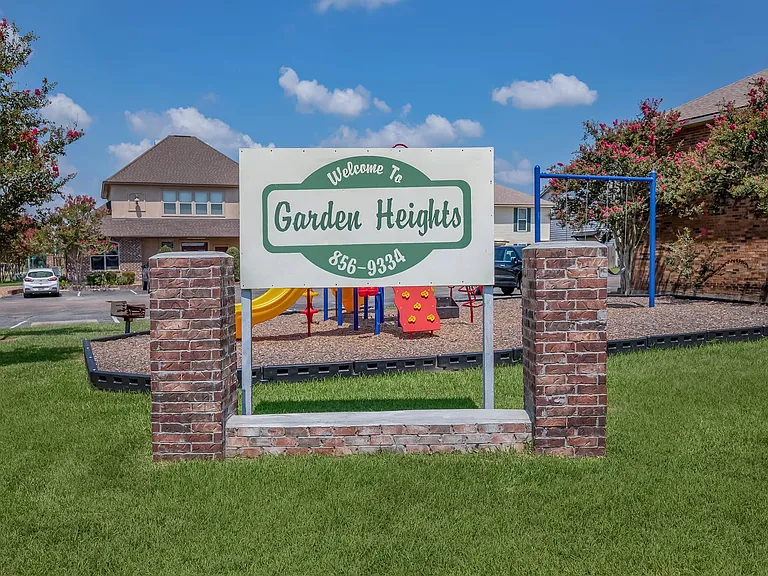 Garden Heights Apartments — Photo 12
