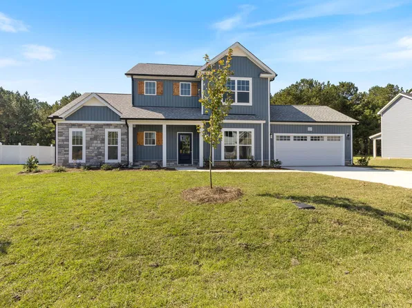 1553 Eastbay Dr, Fayetteville, NC 28312