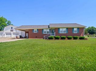 205 Lynn Ave, Laurens, SC 29360