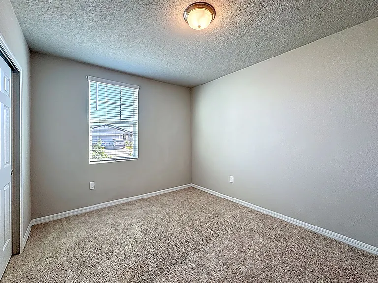 5251 Meredrew Ln — Photo 41